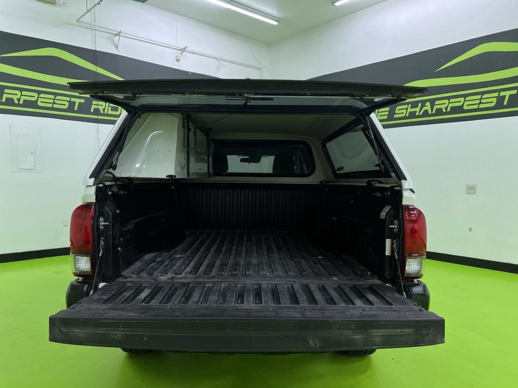 Used 2022 Toyota Tacoma SR RWD image 9