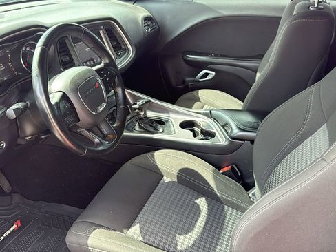 Used 2021 Dodge Challenger SXT image 21