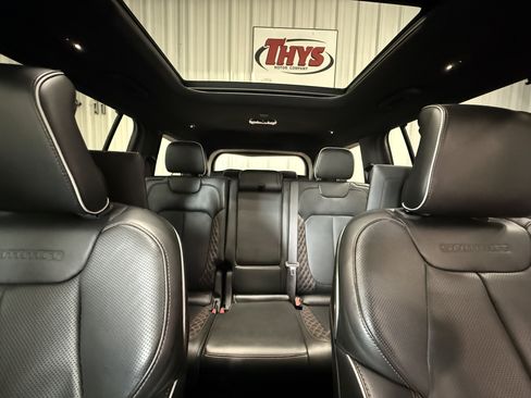 Used 2025 Jeep Grand Cherokee L Summit w/ Advanced Protech Group IV AWD/4WD image 25