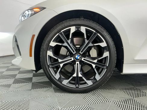 Certified 2025 BMW 330i Sedan w/ Convenience Package RWD image 31