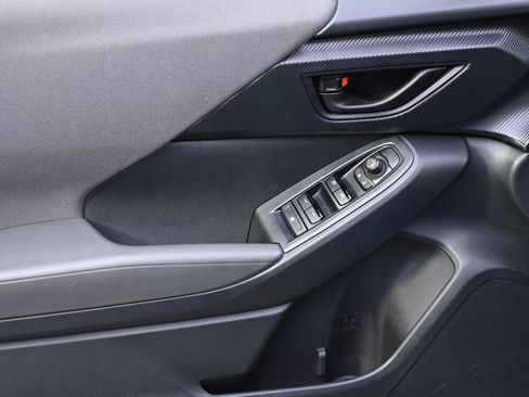 Certified 2025 Subaru Crosstrek 2.0i image 22