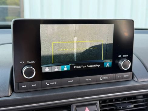 Used 2025 Honda Pilot Sport image 22