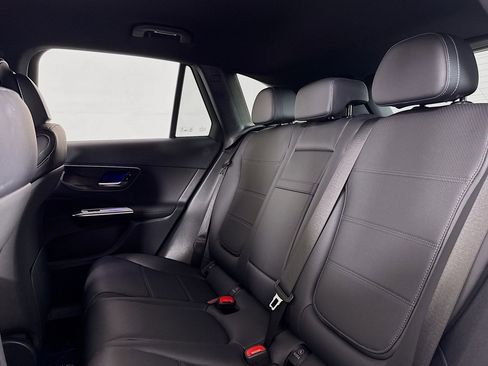 Certified 2026 Mercedes-Benz GLC 300 image 8