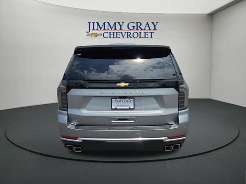 New 2026 Chevrolet Suburban High Country RWD image 4