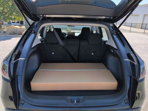 Certified 2024 Honda HR-V LX image 33