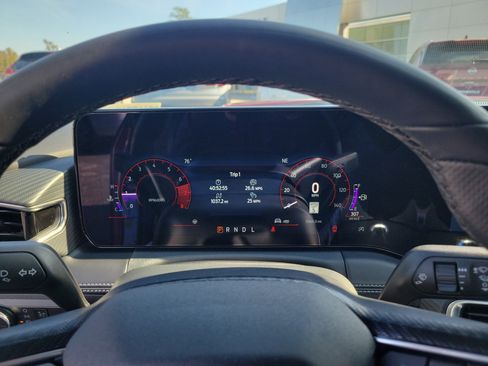 Used 2025 Ford Mustang Premium image 28