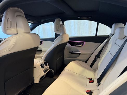 Used 2023 Mercedes-Benz C 300 4MATIC Sedan image 24