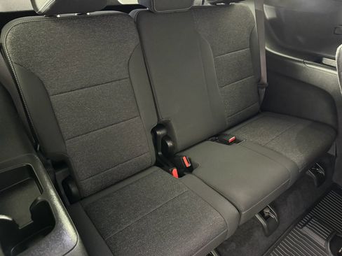 Used 2025 Chevrolet Traverse LT w/ Sun and Wheel Package AWD/4WD image 45