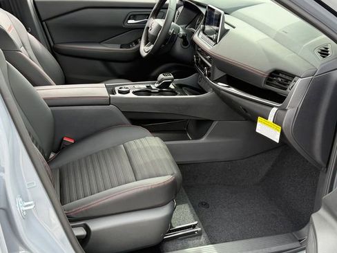 New 2026 Nissan Rogue SV AWD/4WD image 25
