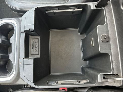 Used 2019 GMC Sierra 1500 SLT w/ SLT Premium Plus Package image 32