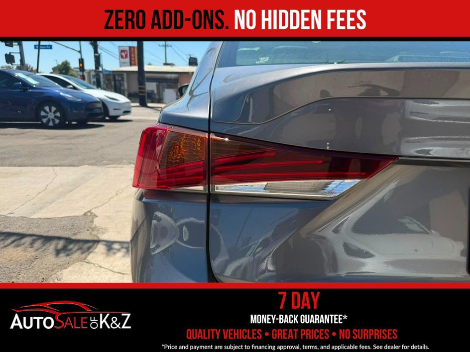 Used 2017 Lexus IS 200t RWD image 17