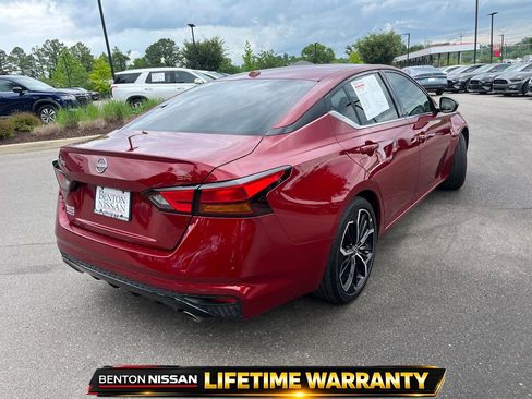 Used 2024 Nissan Altima 2.5 SR FWD image 8