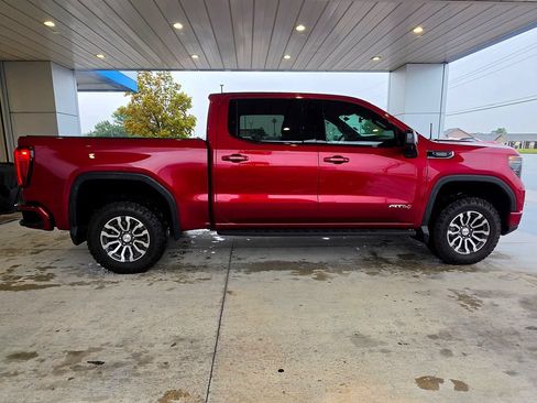 Used 2023 GMC Sierra 1500 AT4 w/ Technology Package AWD/4WD image 16