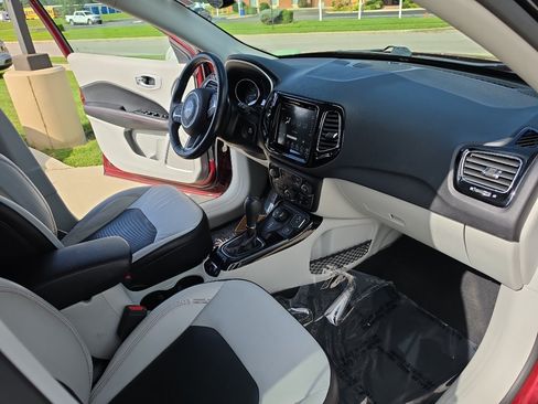 Used 2021 Jeep Compass Limited AWD/4WD image 11
