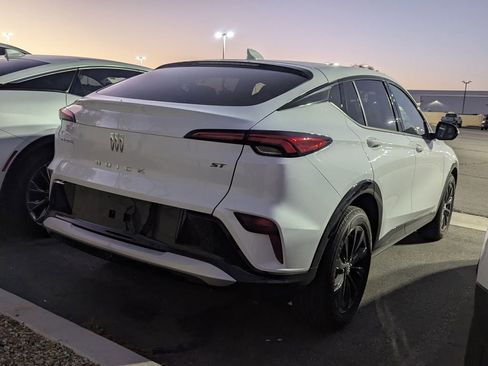 Used 2024 Buick Envista Sport Touring w/ Convenience I Package image 4