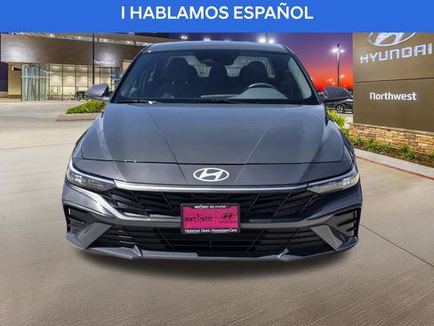 Used 2024 Hyundai Elantra SEL image 5