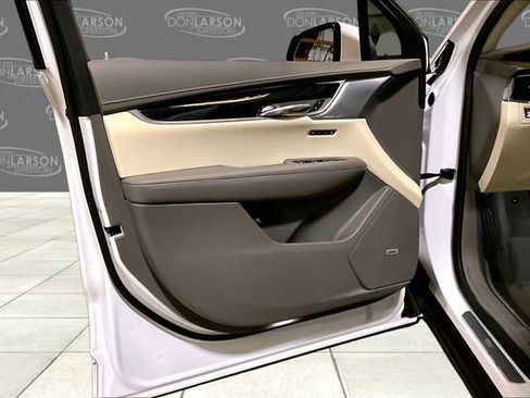 Used 2024 Cadillac XT6 Premium Luxury w/ LPO, Floor Liner Package AWD/4WD image 11