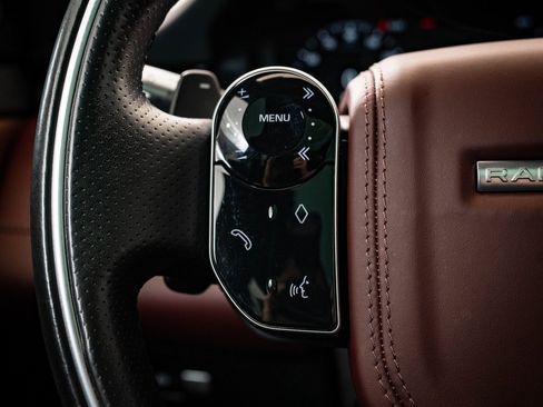 Used 2020 Land Rover Range Rover Evoque R-Dynamic HSE image 28