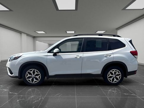 Certified 2023 Subaru Forester Premium AWD/4WD image 9