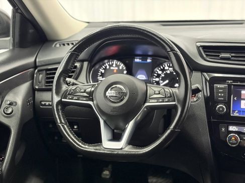 Used 2018 Nissan Rogue SV w/ Premium Package AWD/4WD image 19