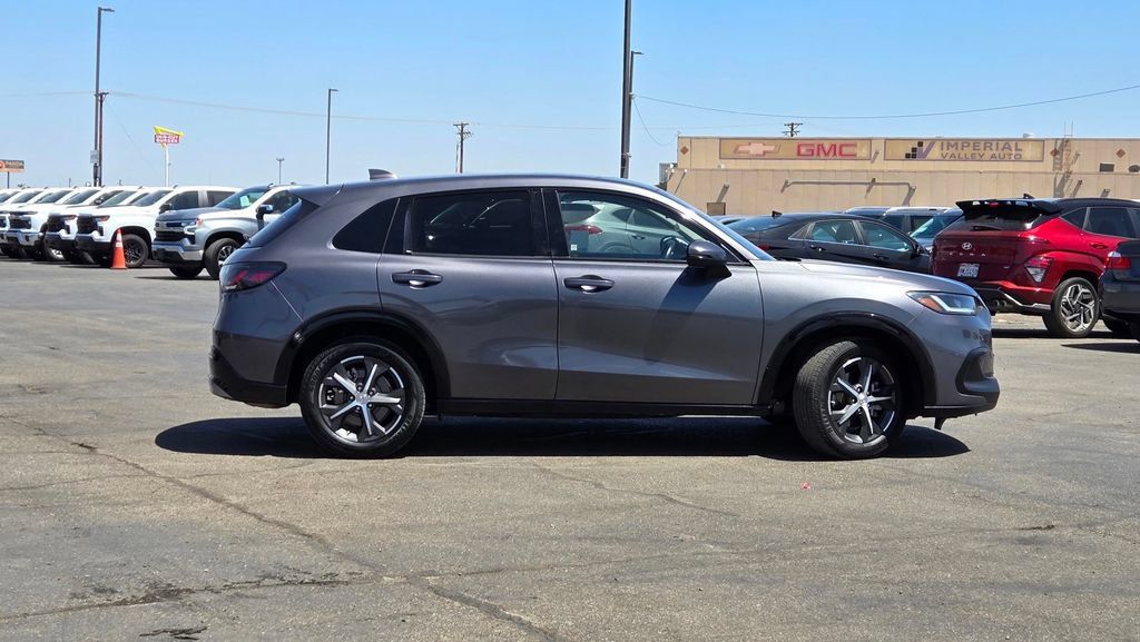 Used 2024 Honda HR-V EX-L image 3