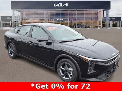 New 2025 Kia K4 LXS