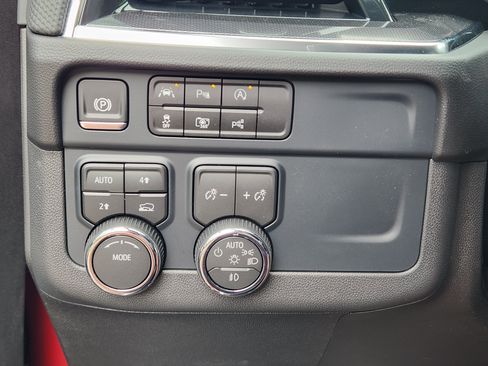 New 2026 Chevrolet Suburban RST w/ RST Capability Package image 17