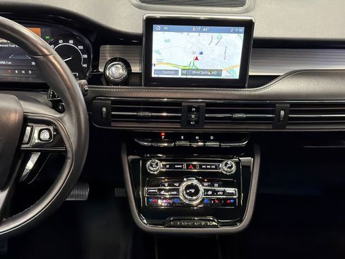 Certified 2022 Lincoln Corsair AWD w/ Premium Package image 21