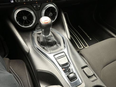 Used 2019 Chevrolet Camaro SS RWD image 28
