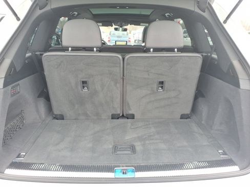 Used 2018 Audi Q7 3.0T Prestige image 7