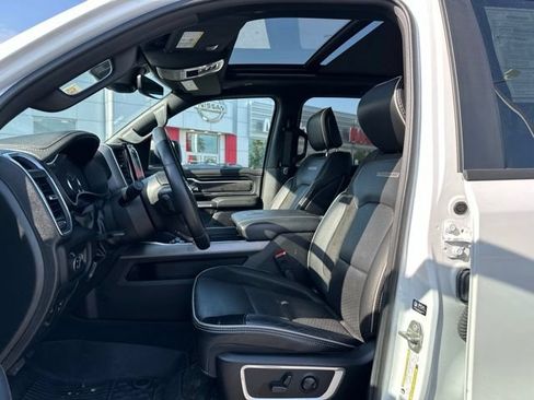 Used 2023 RAM 1500 Laramie AWD/4WD image 10