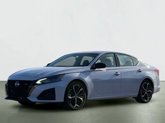 Used 2024 Nissan Altima 2.5 SR video 2