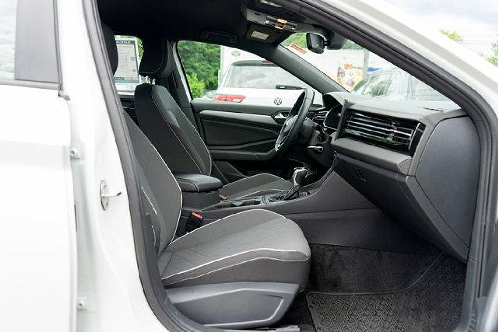 Used 2026 Volkswagen Jetta Sport FWD image 12