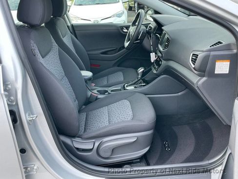 Used 2018 Hyundai Ioniq SEL w/ SEL Tech Package 02 FWD image 8