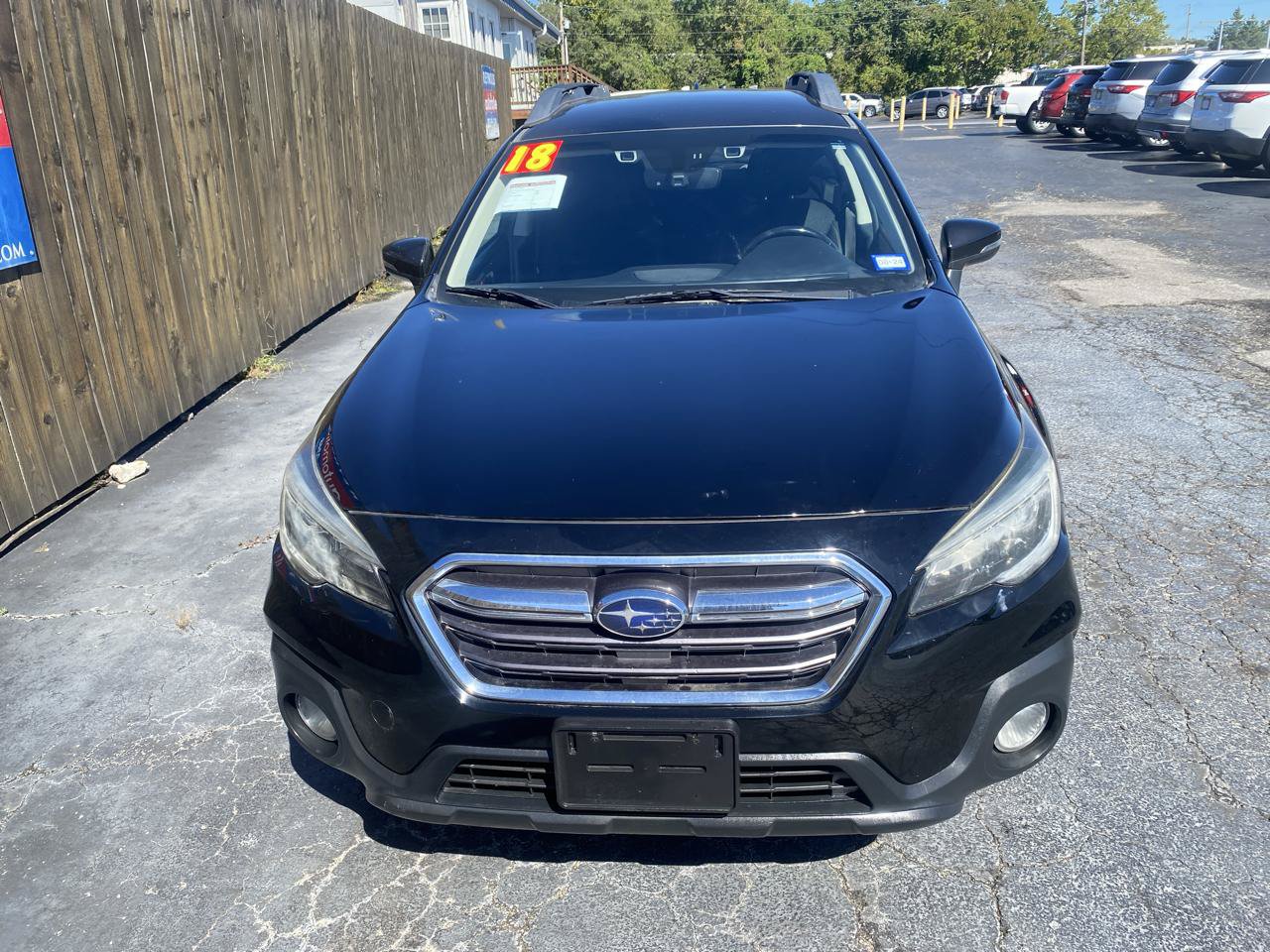 Used 2018 Subaru Outback 2.5i Premium AWD/4WD image 2