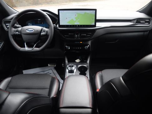 Used 2023 Ford Escape ST-Line Select w/ Tech Pack #2 image 8