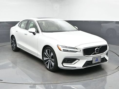 Used 2023 Volvo S60 B5 Ultimate w/ Climate Package FWD image 2