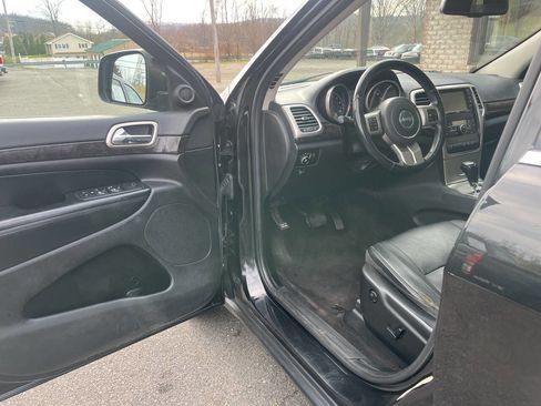 Used 2012 Jeep Grand Cherokee Laredo image 12