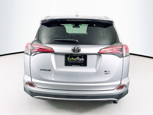 Used 2018 Toyota RAV4 XLE w/ All Weather Liner Package AWD/4WD image 7