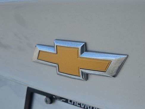 Used 2022 Chevrolet Malibu LT FWD image 9