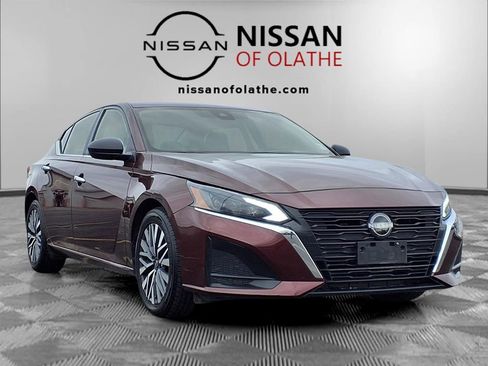 Certified 2024 Nissan Altima 2.5 SV image 30