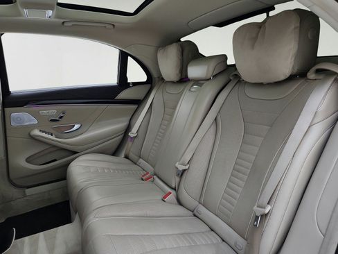 Used 2019 Mercedes-Benz S 560 Sedan image 22