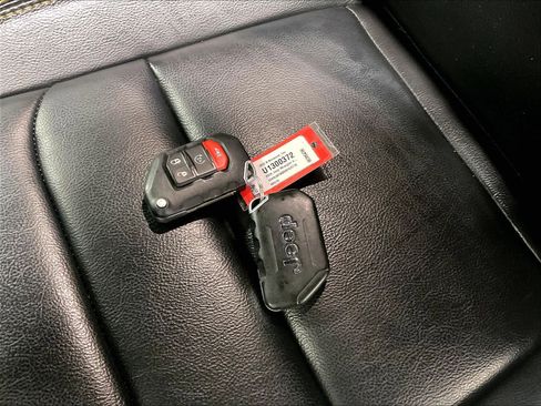 Used 2024 Jeep Wrangler Sahara w/ Technology Group image 29