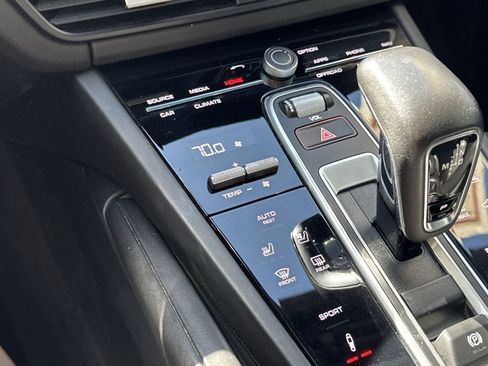 Used 2020 Porsche Cayenne S image 26