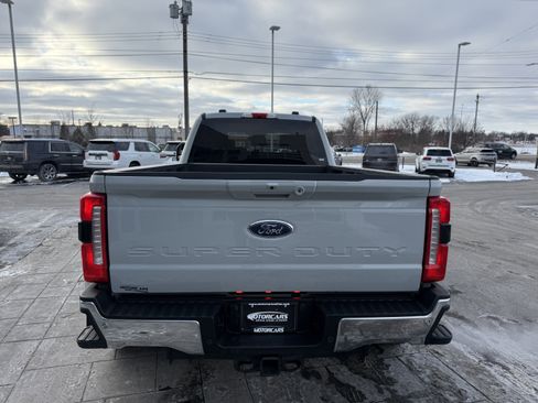Used 2025 Ford F450 Lariat w/ FX4 Off-Road Package image 5
