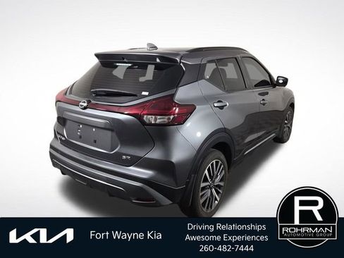 Used 2023 Nissan Kicks SR w/ SR Premium Package FWD image 8