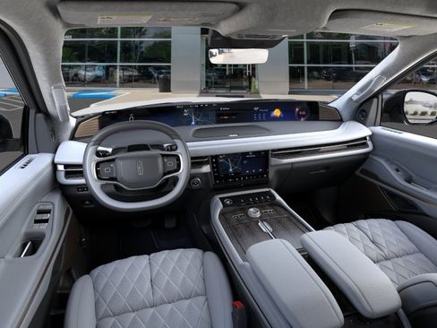 New 2026 Lincoln Navigator L Black Label w/ Black Label Special Edition image 9