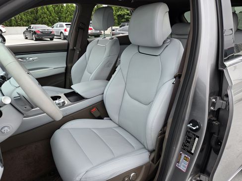 Used 2026 Genesis GV70 2.5T Advanced AWD/4WD image 15