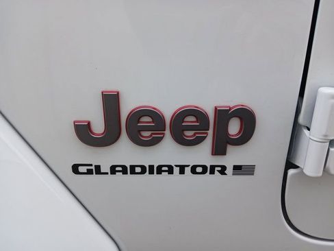 New 2026 Jeep Gladiator Rubicon image 9