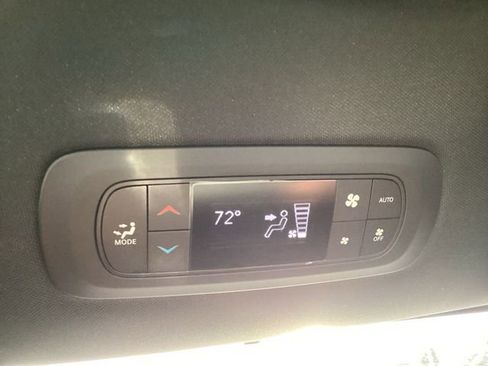 New 2026 Chrysler Pacifica Select image 20